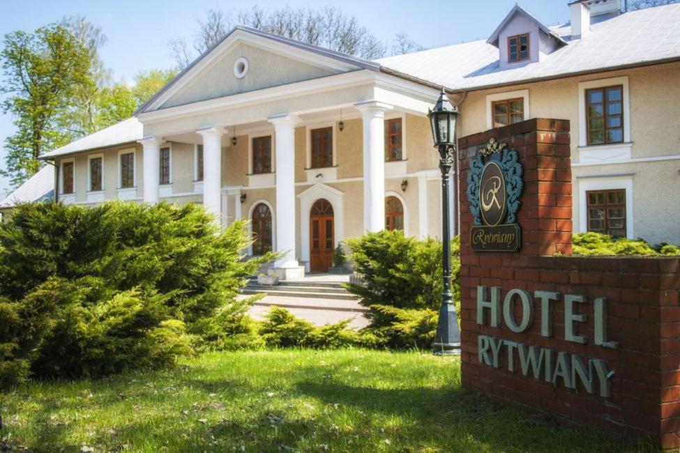 Hotel Rytwiany Palac Exterior foto